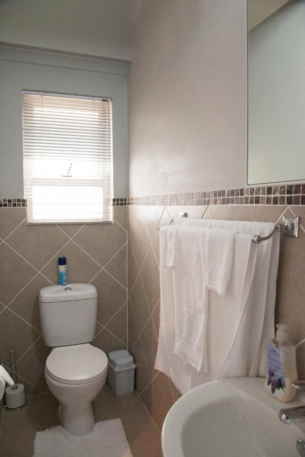 דרבנוויל D'Urbanmist Self-Catering Guest House מראה חיצוני תמונה